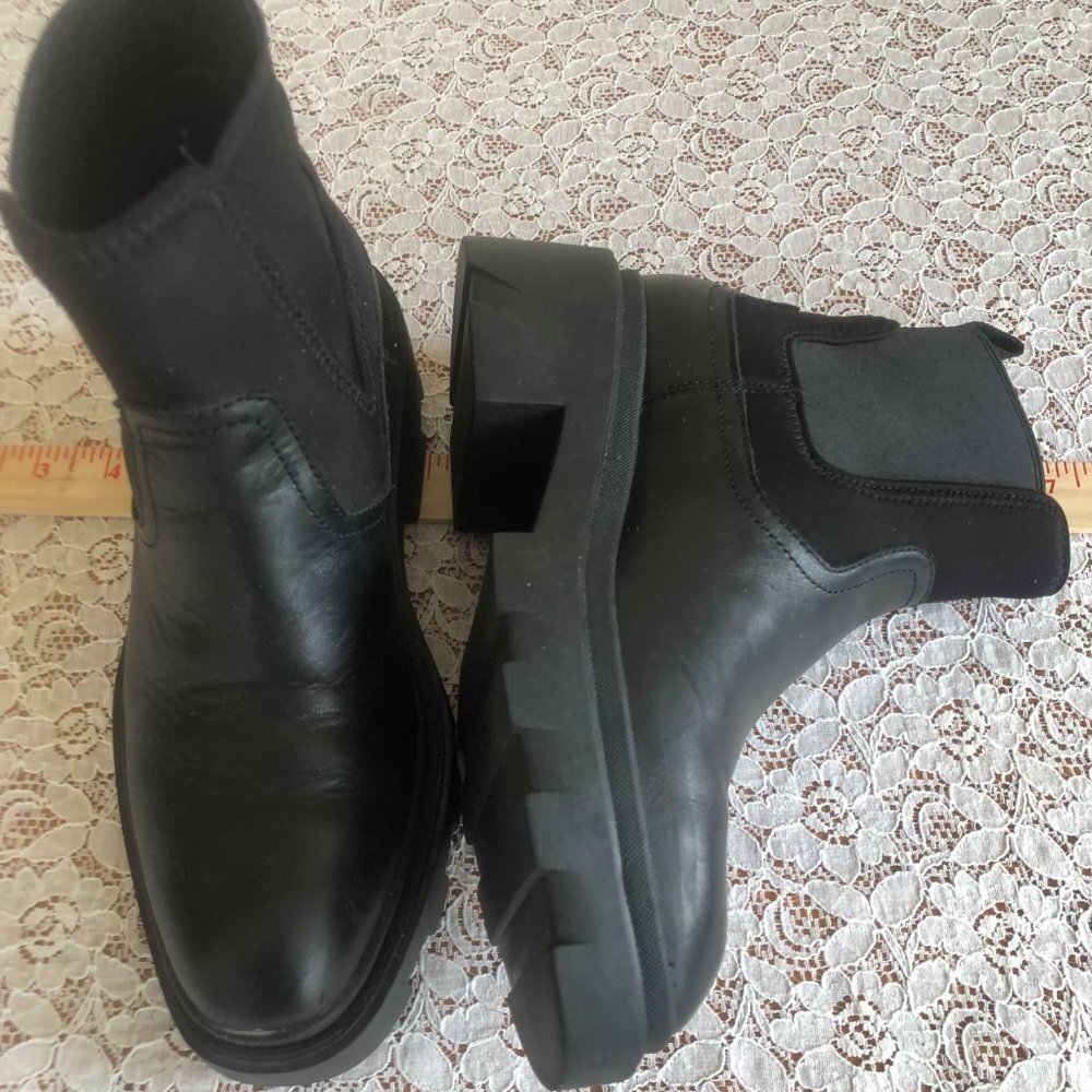 Bloomingdale's ASH Women's Genesis Lug Sole Loafer Booties Black Size 6.5 - Picture 3 of 5